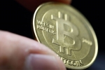 Giá tiền ảo Bitcoin lại vọt qua ngưỡng 1.000 USD